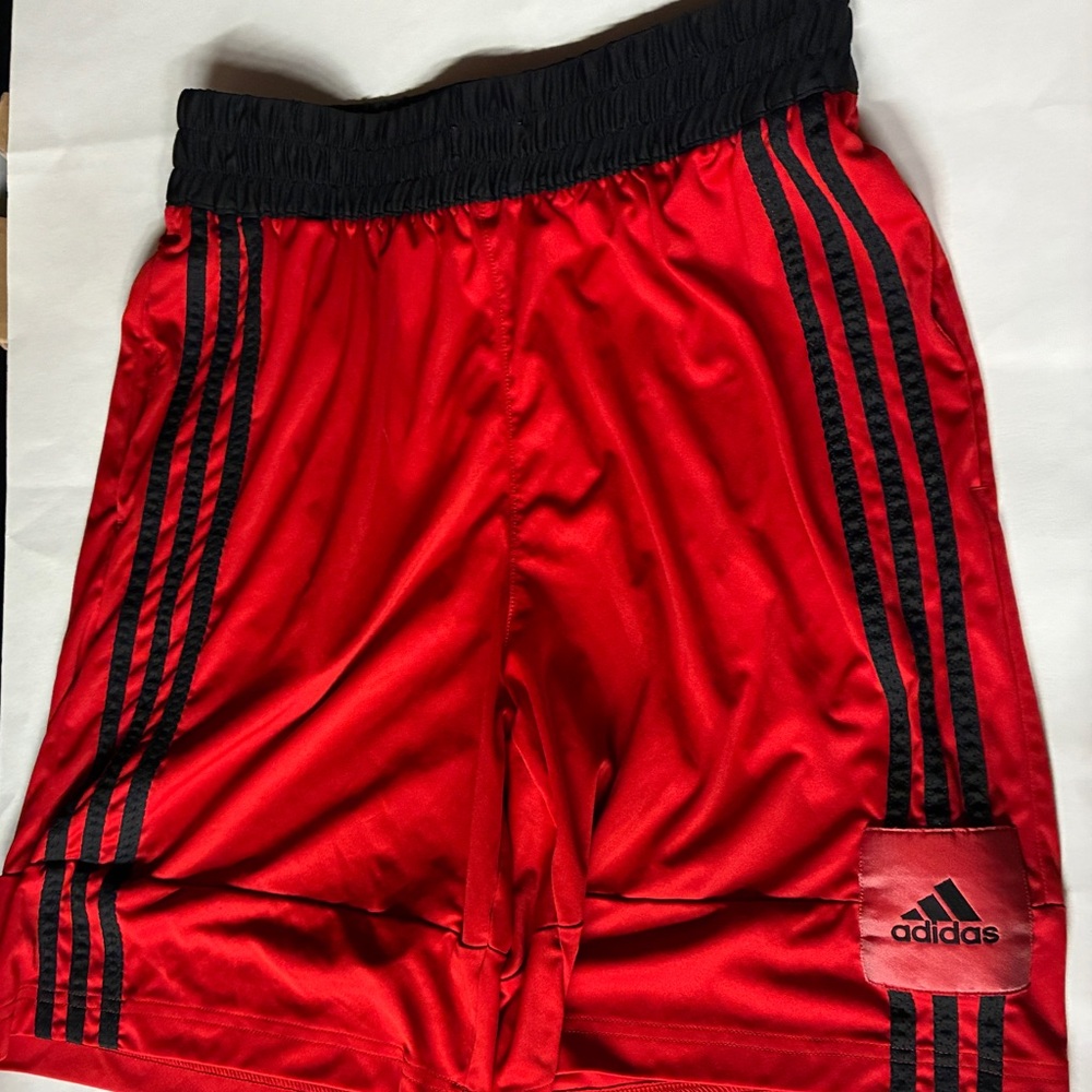 Adidas Basketball Club Shorts Men’s M Red Drawstring Black Stripe Medium
